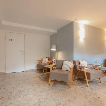 Homestay Haus Bielefeld 25a *